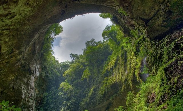 Son Doong cave gate