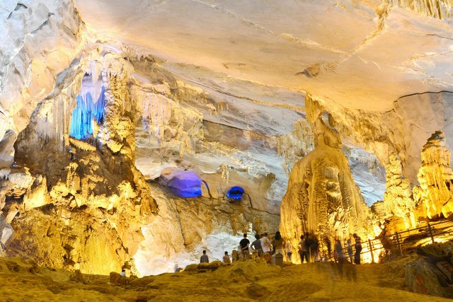 inside Phong Nha Cave 3