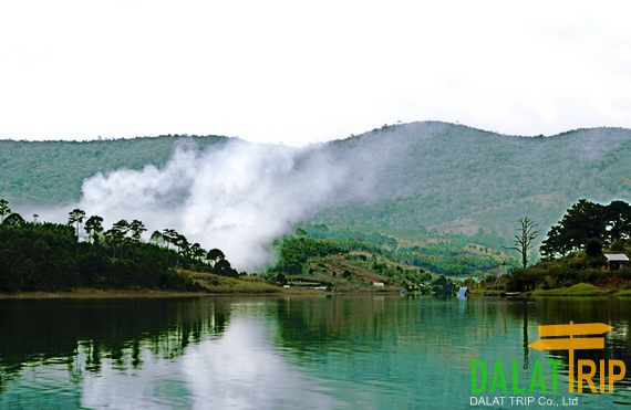 Tuyen Lam Lake