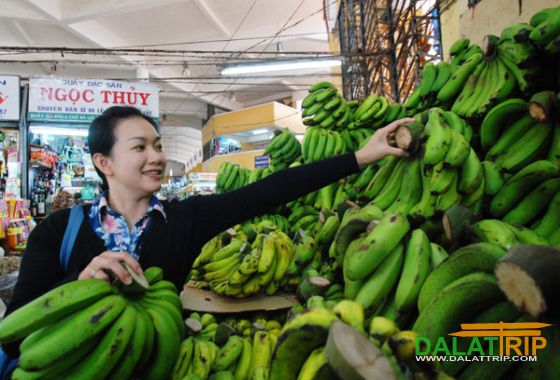 Dalat Laba banana brand name, Fruit offered to the King
