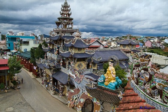 Linh Phuoc Pagoda on the route of Dalat - Phan Rang